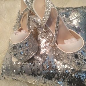 Queen's Wht Diamond Open-Toe Sling Backs
